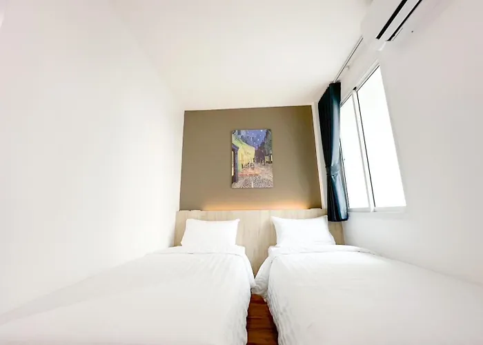 H-banaat Near Yanhee Hospital Hotel 3*