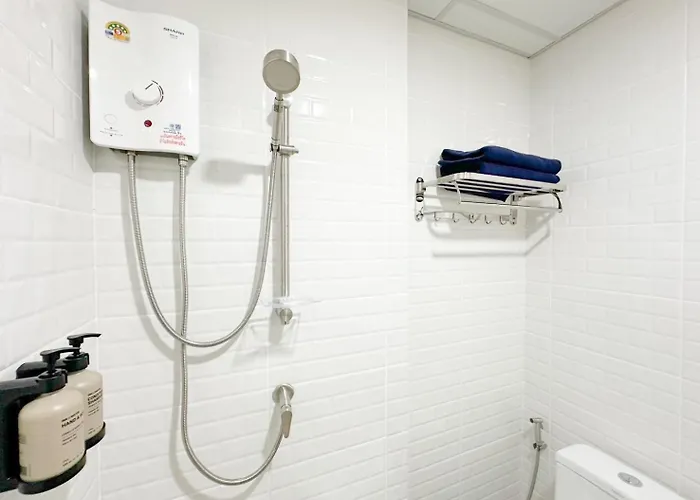 H-banaat Near Yanhee Hospital Hotel 3*